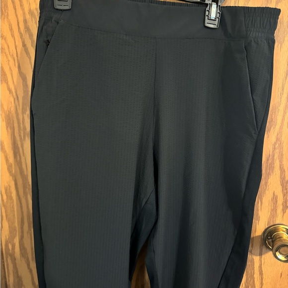 Athleta Textured BrookLyn Jogger Size 16, Color:Black Lightweight and Soft. - Picture 3 of 15